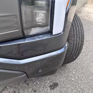 2022 Ford F-150 Lightning Lariat — photo 21