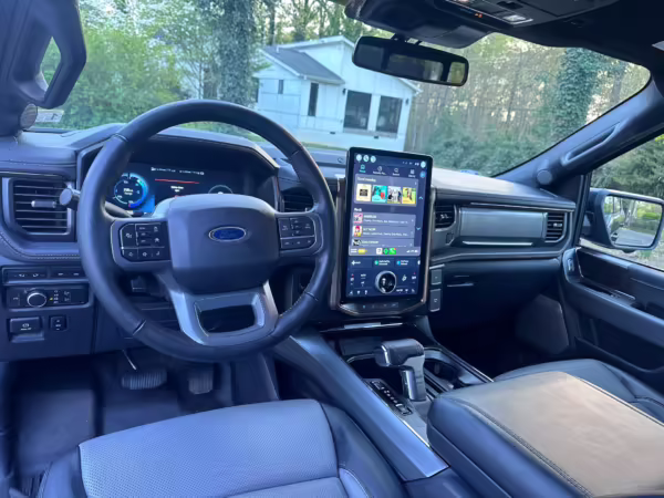 2022 Ford F-150 Lightning Lariat — photo 86