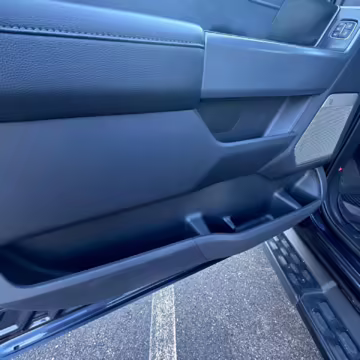 2022 Ford F-150 Lightning Lariat — photo 108