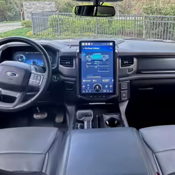 2022 Ford F-150 Lightning Lariat — photo 110