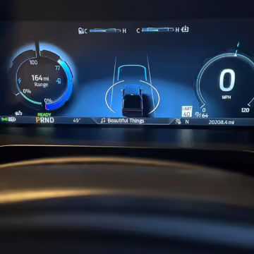 2022 Ford F-150 Lightning Lariat — photo 123