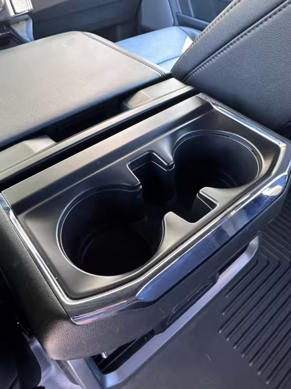 2022 Ford F-150 Lightning Lariat — photo 2