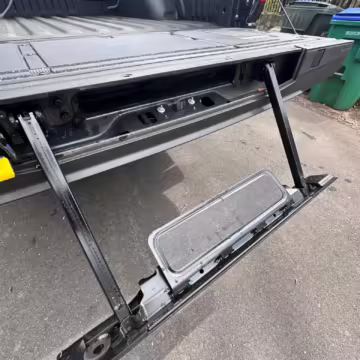 2022 Ford F-150 Lightning Lariat — photo 26