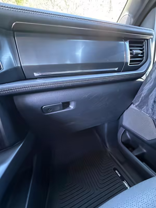 2022 Ford F-150 Lightning Lariat — photo 29