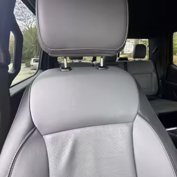2022 Ford F-150 Lightning Lariat — photo 90