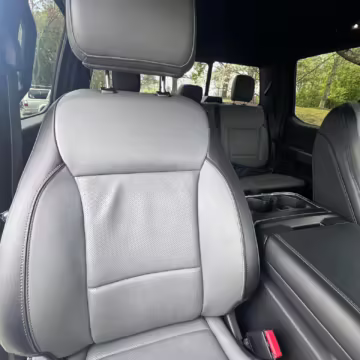 2022 Ford F-150 Lightning Lariat — photo 91