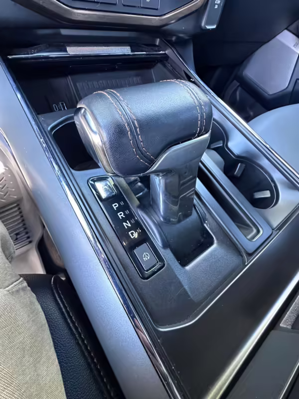 2022 Ford F-150 Lightning Lariat — photo 121