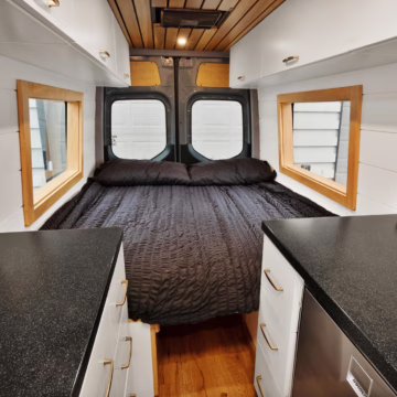 2022 Mercedes-Benz Sprinter 3500 — photo 34