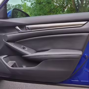 2019 Honda Accord — photo 31
