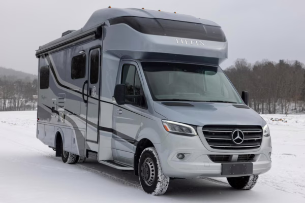 2020 Mercedes-Benz Sprinter 3500XD Tiffin Wayfarer 25QW Motorhome — photo 4