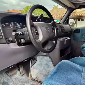 2000 Dodge Ram Van B3500 — photo 49