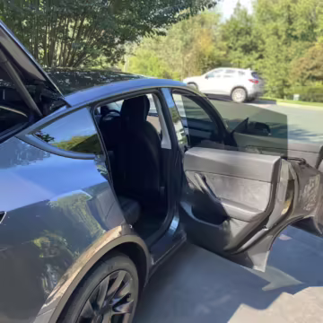 2022 Tesla Model Y Long Range AWD — photo 45