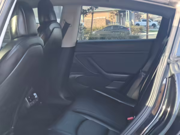 2018 Tesla Model 3 Long Range — photo 39