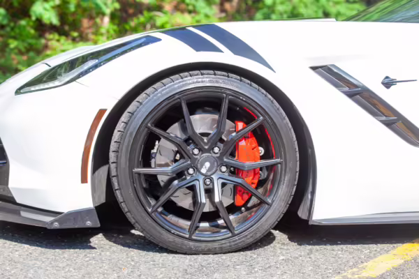 2015 Chevrolet Corvette Stingray Z51 Coupe — photo 21