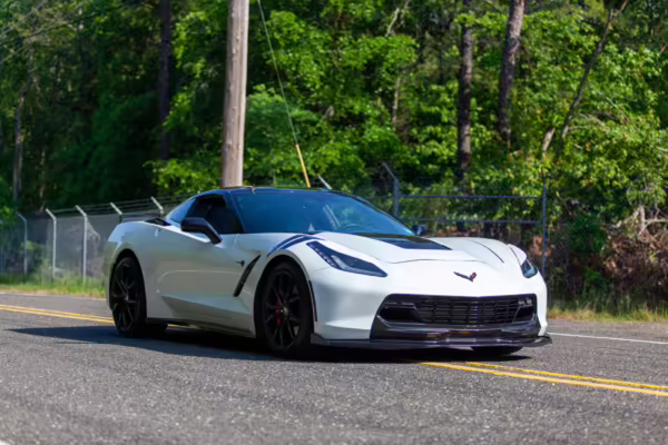 2015 Chevrolet Corvette Stingray Z51 Coupe — photo 25