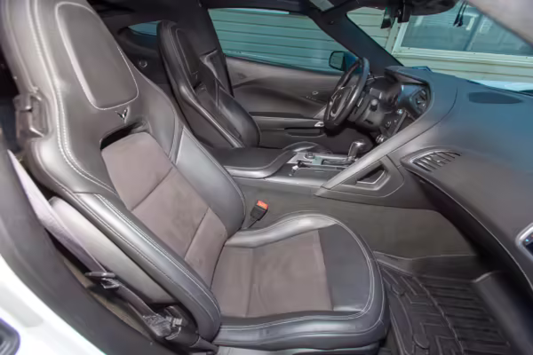 2015 Chevrolet Corvette Stingray Z51 Coupe — photo 41