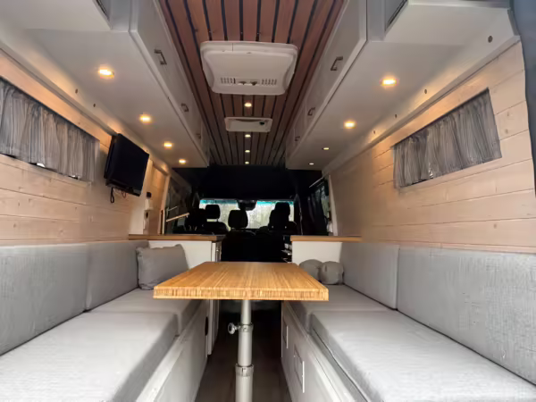 2020 Mercedes-Benz Sprinter 2500 — photo 28