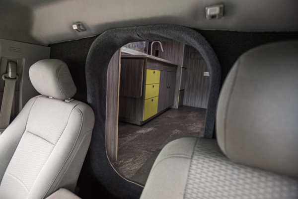 2017 Ford F-550 Super Duty XLT 4×4 Grid Camper — photo 60