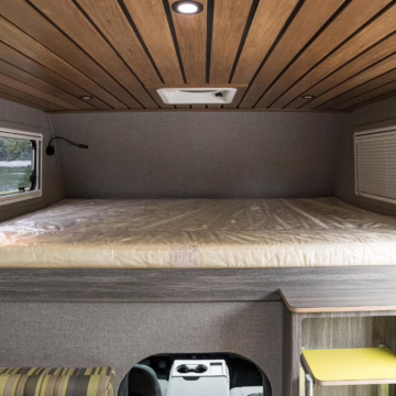 2017 Ford F-550 Super Duty XLT 4×4 Grid Camper — photo 63
