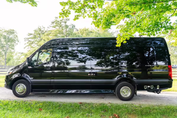 2023 Mercedes-Benz Sprinter 3500XD Ultimate Toys Coach — photo 44