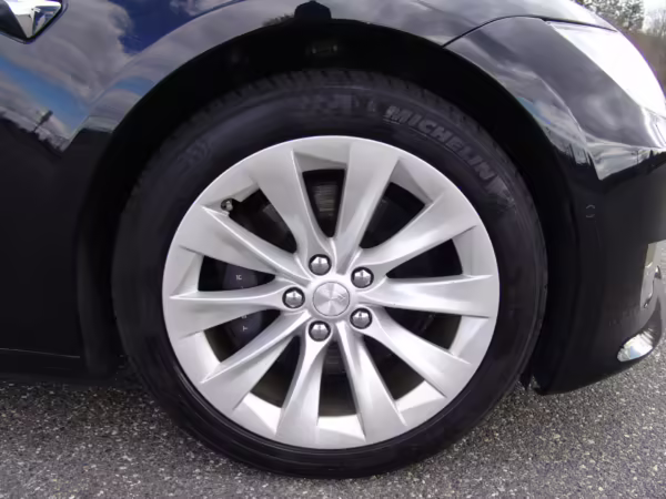 2016 Tesla Model S 90D — photo 11