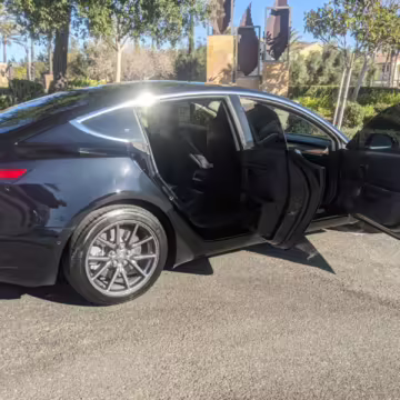 2018 Tesla Model 3 Long Range — photo 20
