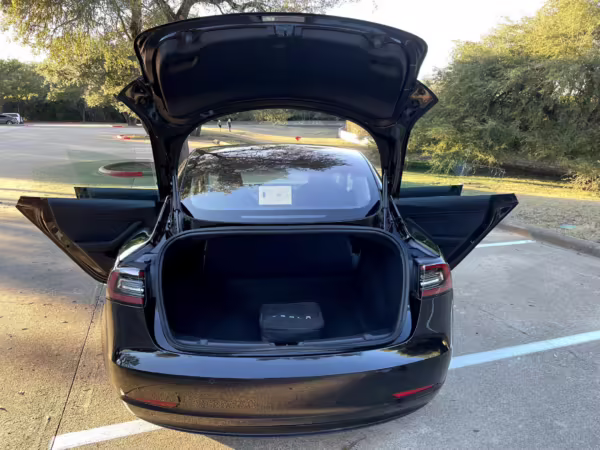 2018 Tesla Model 3 Mid Range RWD — photo 87