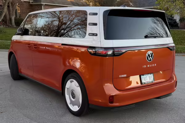 2025 Volkswagen ID. Buzz 1st Edition — photo 9