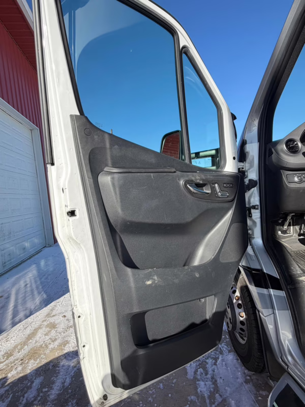 2020 Mercedes-Benz Sprinter 3500XD Tiffin Wayfarer 25QW Motorhome — photo 45