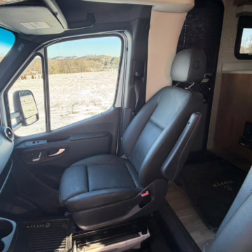 2020 Mercedes-Benz Sprinter 3500XD Tiffin Wayfarer 25QW Motorhome — photo 46