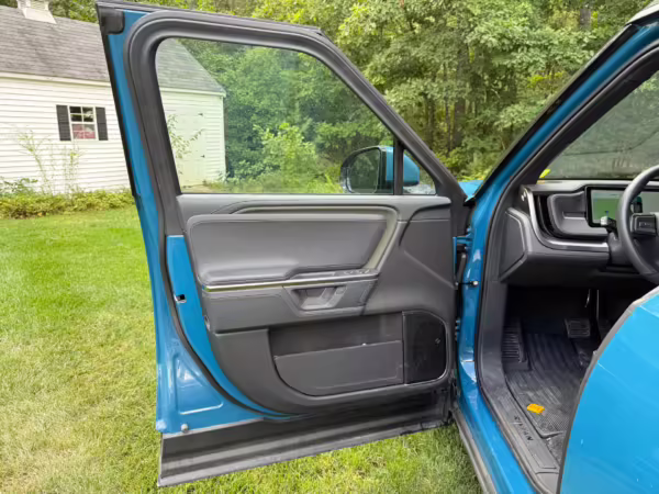 2025 Rivian R1S Adventure Edition — photo 30