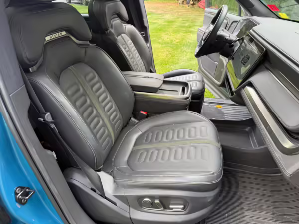 2025 Rivian R1S Adventure Edition — photo 35