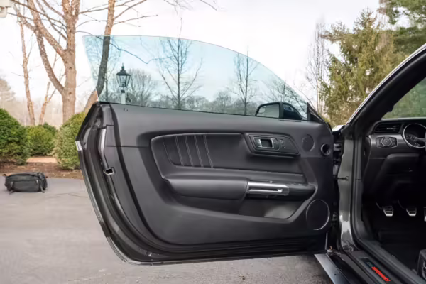 2018 Ford Mustang GT Coupe Premium — photo 35