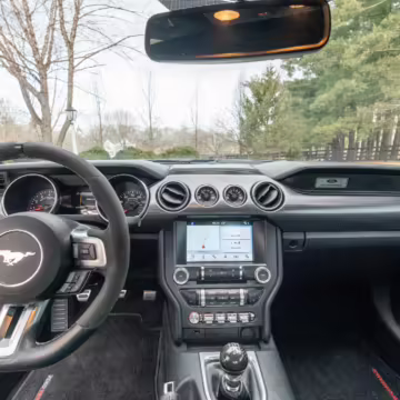 2018 Ford Mustang GT Coupe Premium — photo 44