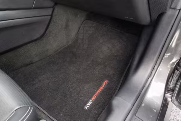 2018 Ford Mustang GT Coupe Premium — photo 43