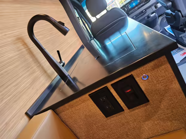 2022 Mercedes-Benz Sprinter 2500 4×4 — photo 40