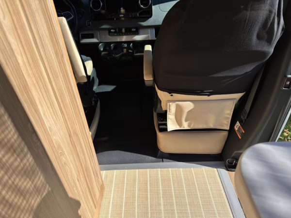 2021 Mercedes-Benz Sprinter 2500 Airstream Interstate 19 Tommy Bahama Edition 4×4 — photo 18