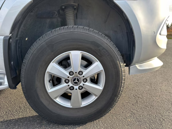 2021 Mercedes-Benz Sprinter 2500 Airstream Interstate 19 Tommy Bahama Edition 4×4 — photo 6