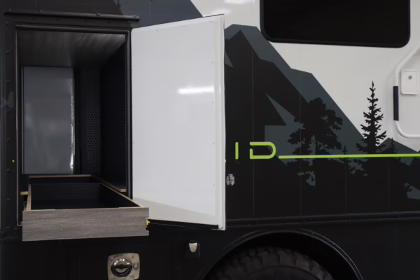 2017 Ford F-550 Super Duty XLT 4×4 Grid Camper — photo 28