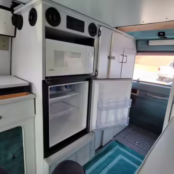 1996 Dodge Ram Van B3500 — photo 88