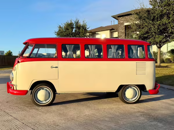 1975 Volkswagen Bus — photo 7