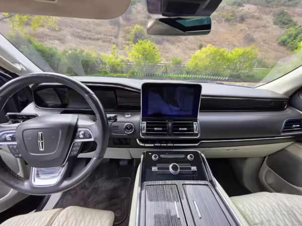 2018 Lincoln Navigator Black Label — photo 32