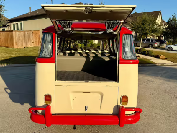 1975 Volkswagen Bus — photo 39