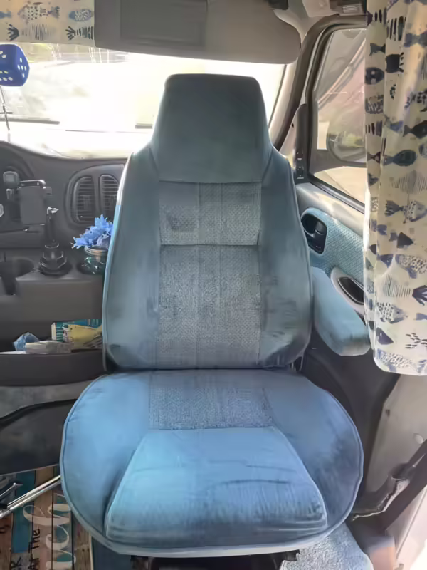 2000 Dodge Ram Van B3500 — photo 57
