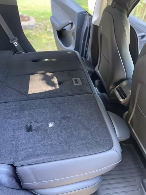 2022 Tesla Model Y Long Range AWD — photo 51