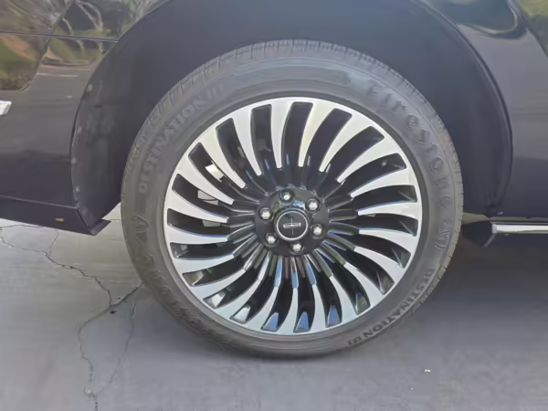 2018 Lincoln Navigator Black Label — photo 10