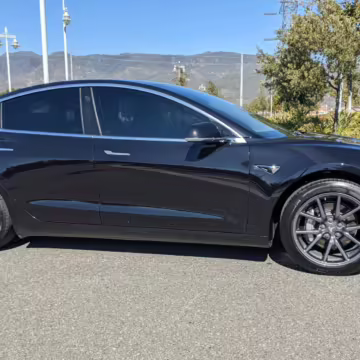 2018 Tesla Model 3 Long Range — photo 21