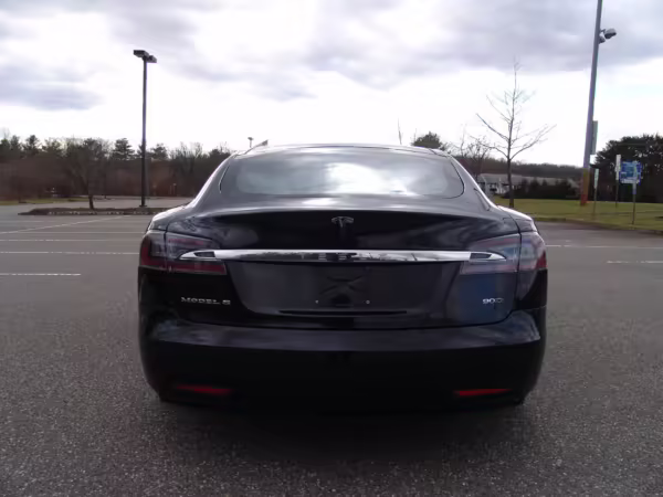 2016 Tesla Model S 90D — photo 16