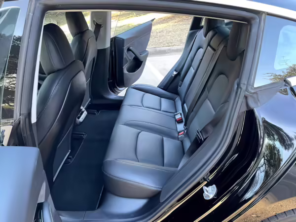 2018 Tesla Model 3 Mid Range RWD — photo 90