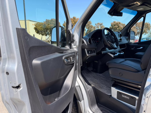 2021 Mercedes-Benz Sprinter 2500 Thor Tranquility 4×4 — photo 36